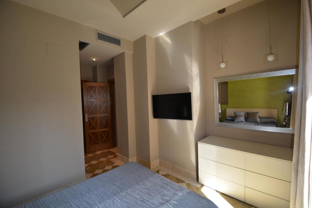 Luxury Apartment With Views To Alcazar, Cathedral And Giralda. Sevilla Exterior foto