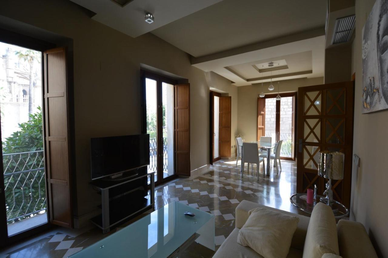 Luxury Apartment With Views To Alcazar, Cathedral And Giralda. Sevilla Exterior foto