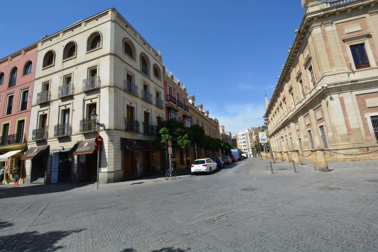 Luxury Apartment With Views To Alcazar, Cathedral And Giralda. Sevilla Exterior foto