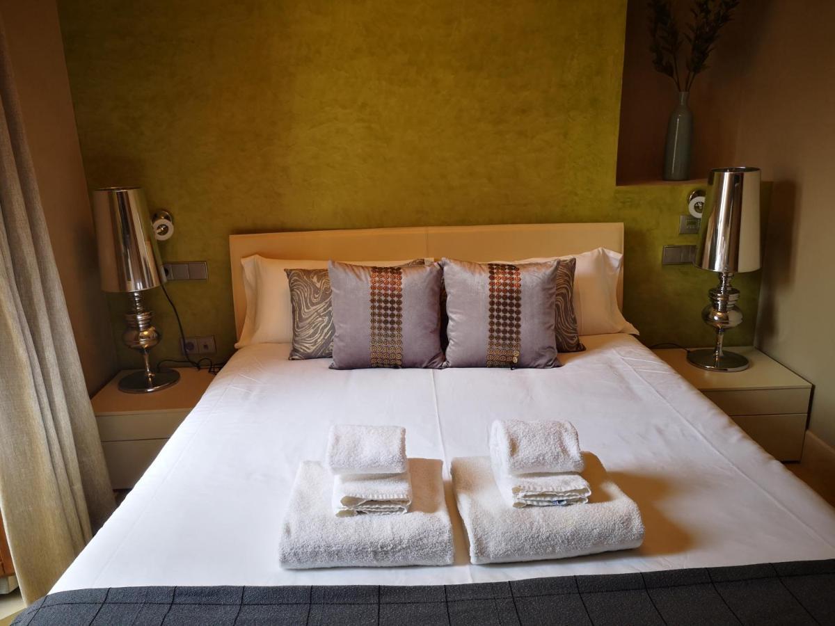 Luxury Apartment With Views To Alcazar, Cathedral And Giralda. Sevilla Exterior foto